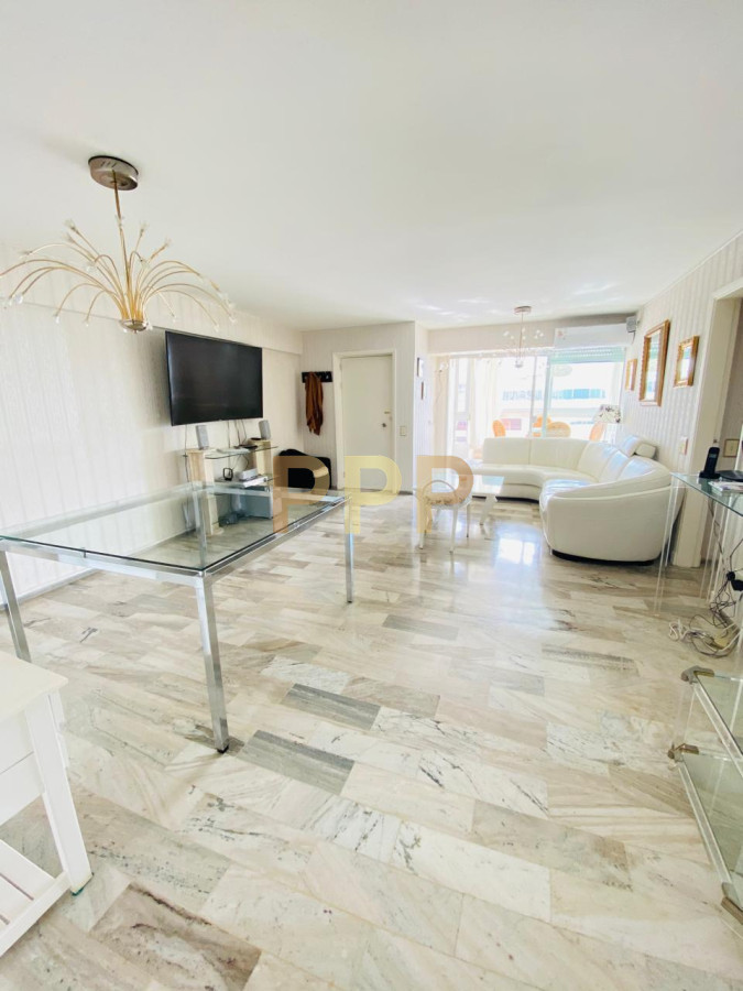 Apartamento ID.4172 - Apto en venta y alquiler, a pasitos del Puerto , reciclado.