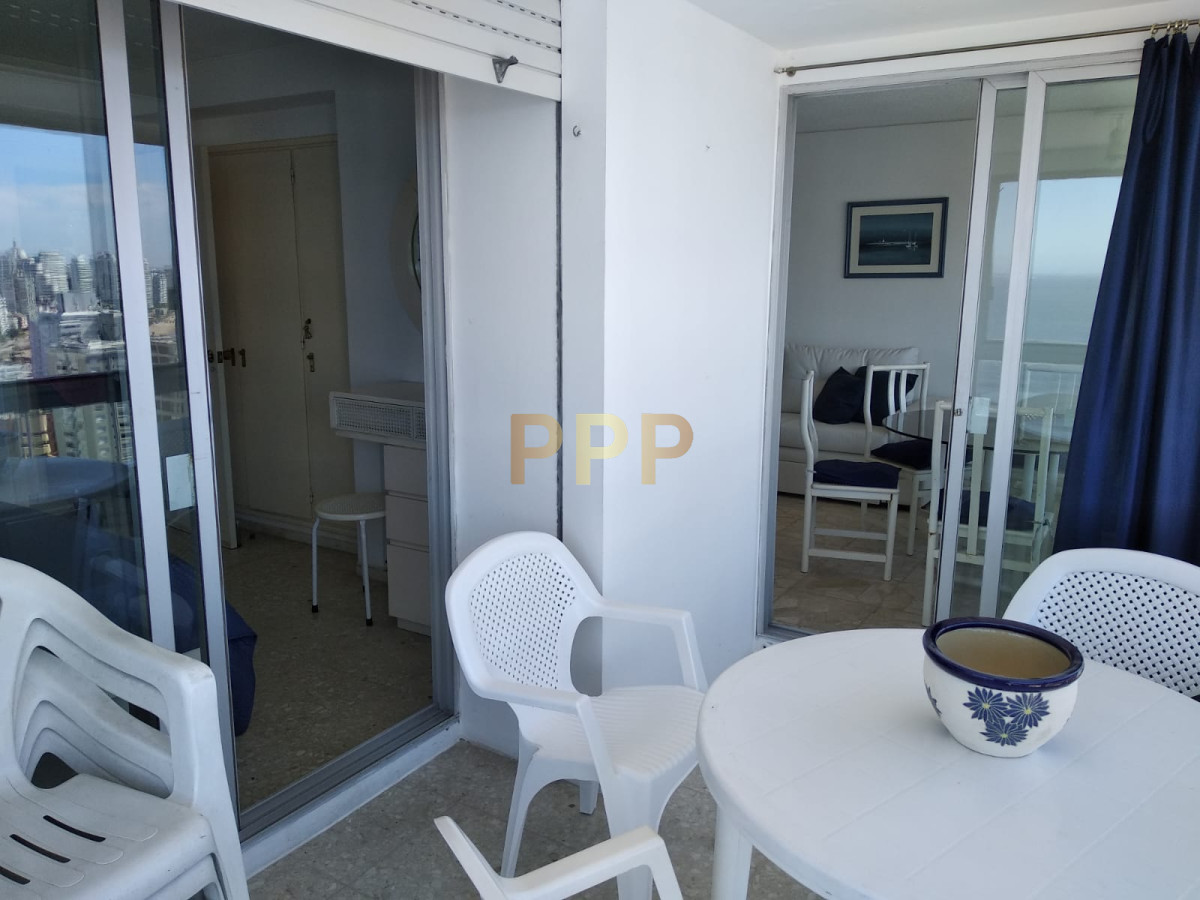 Apartamento ID.1354 - Alquile ya!!! Apartamento en el corazón de la Península, Punta del Este.