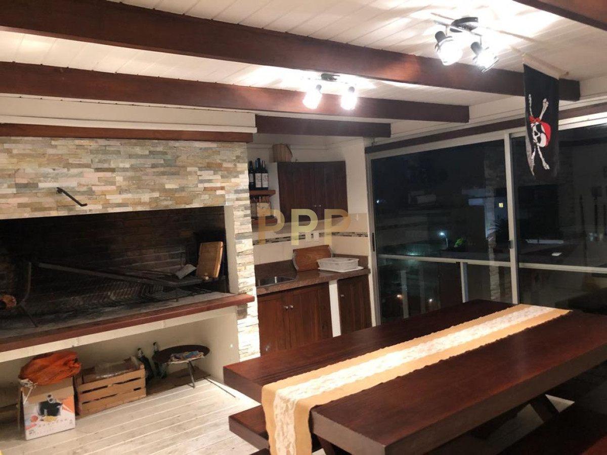Apartamento ID.3719 - En venta y alquiler, a pasitos del Puerto de Punta del Este