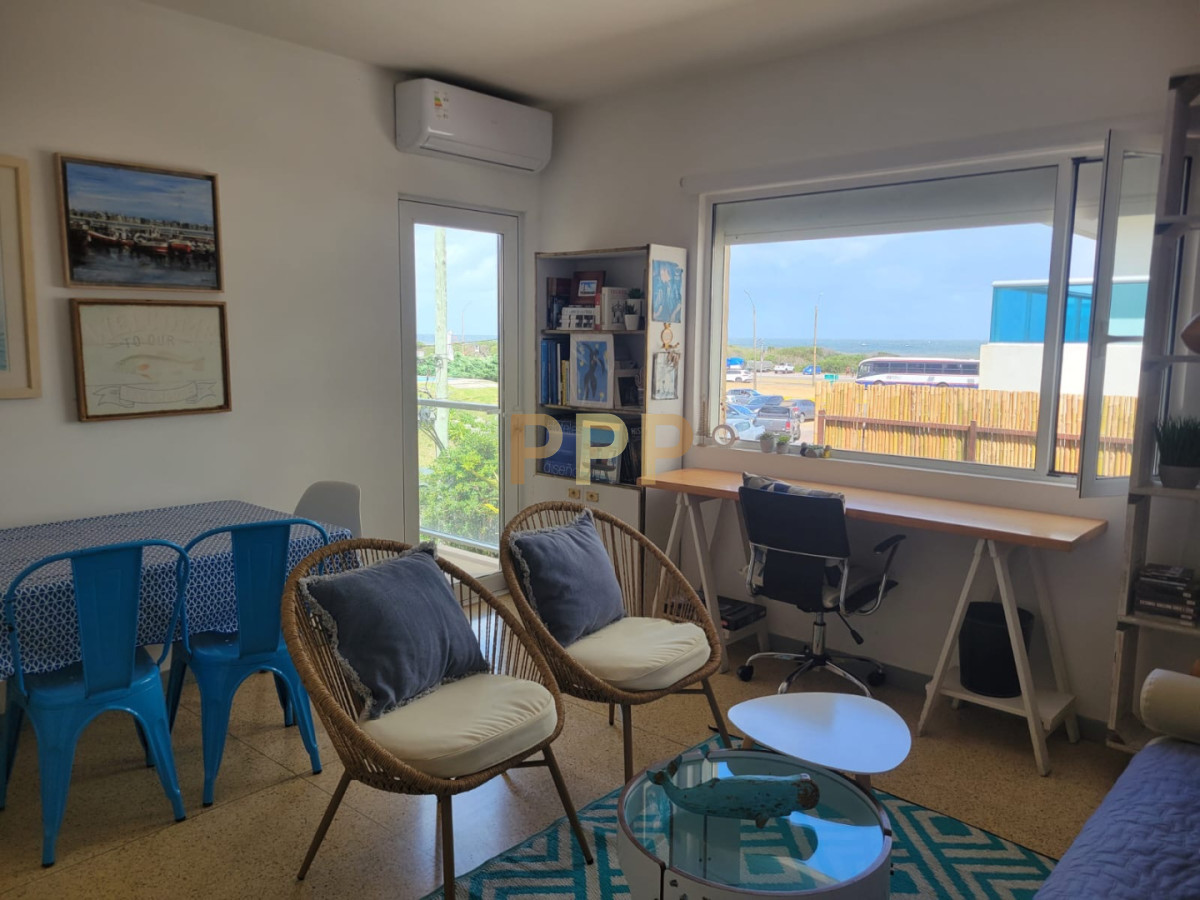 Apartamento ID.1405 - En alquiler con vista al mar, totalmente reciclado