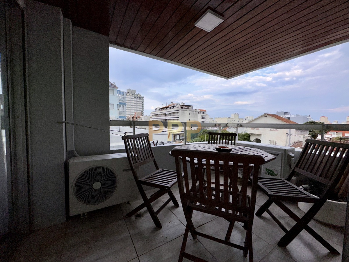 Apartamento ID.3888 - En venta,  alquiler invernal y de temporada!!! Reciclado
