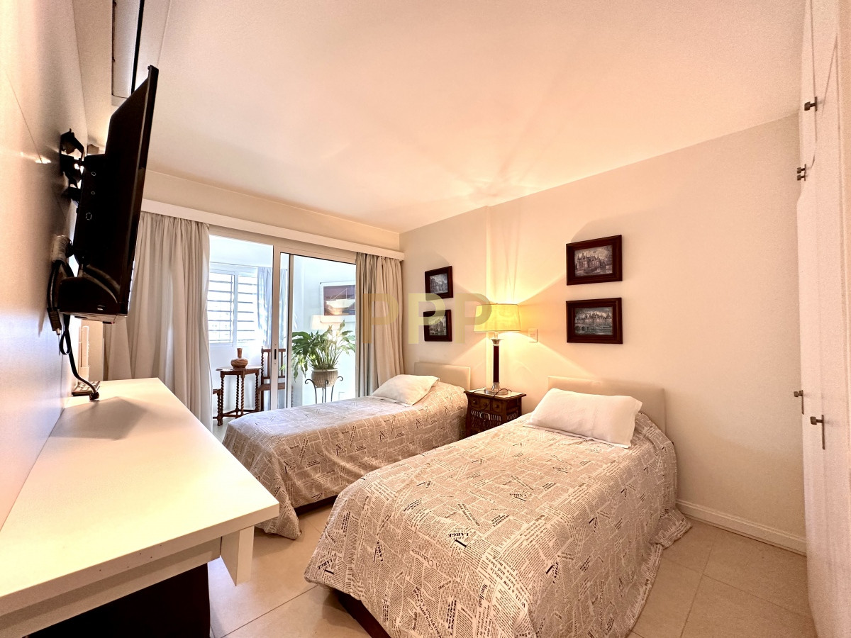 Apartamento ID.3943 - En venta y alquiler, primera línea, totalmente reciclado!!!