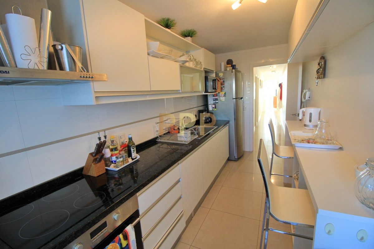 Apartamento ID.1057 - Apartamento con servicios en venta  en Punta del Este, zona Conrad.