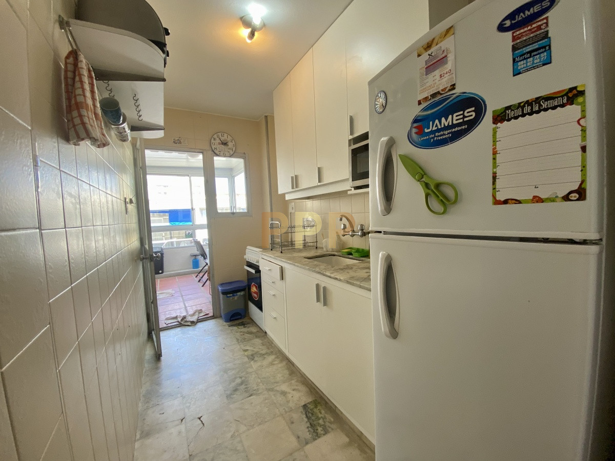 Apartamento ID.775 - Alquilo apartamento 2 dormitorios con parrillero propio en Península, Punta del Este