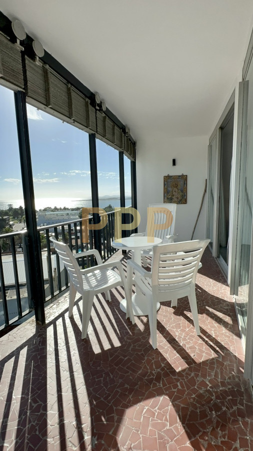 Apartamento ID.88 - Piso alto en venta, con inmejorable vistas al mar y puerto de Punta del Este