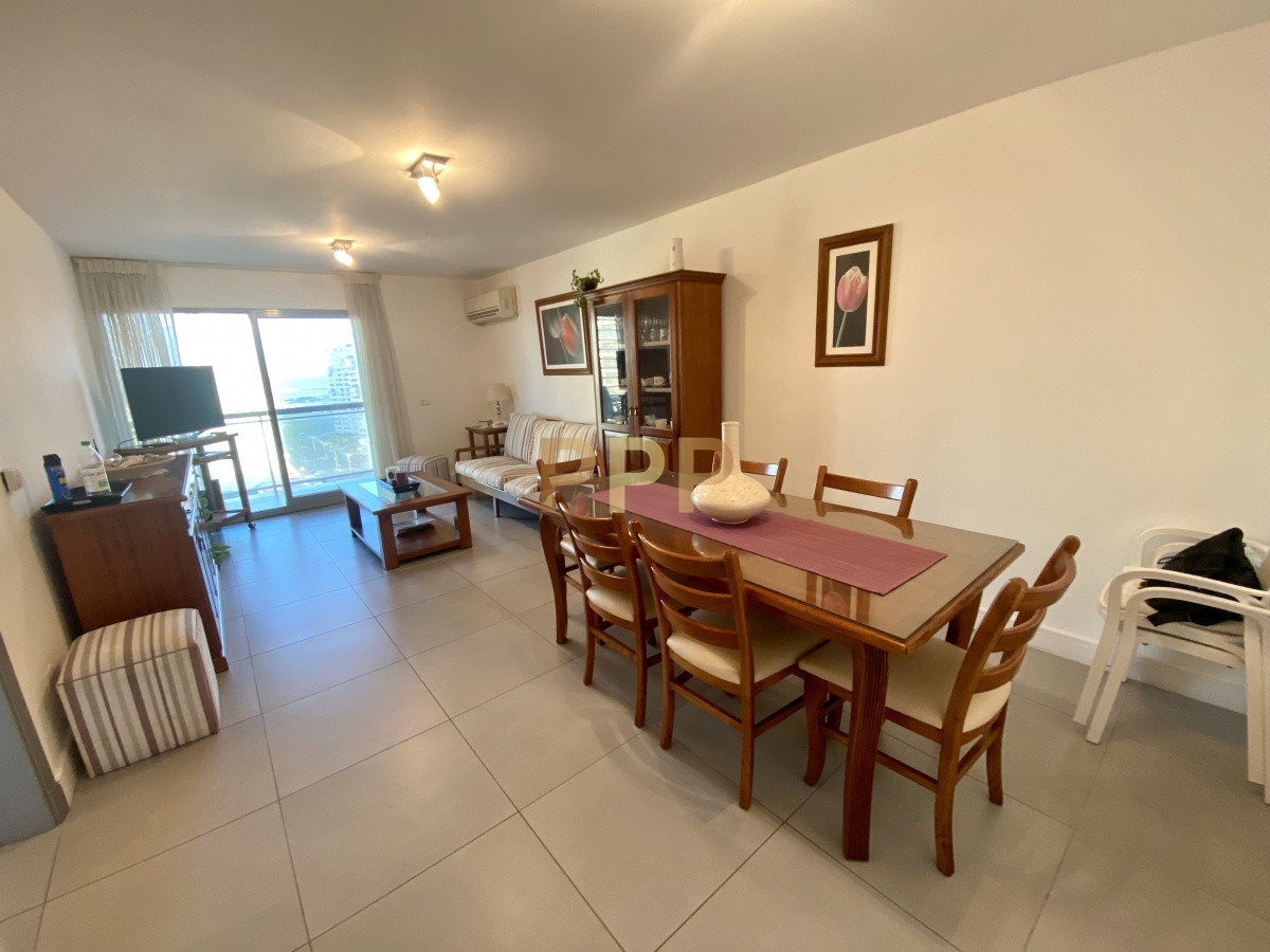 Apartamento ID.41 -  Muy lindo apartamento en piso alto , torre con todos y muy buenos servicios.