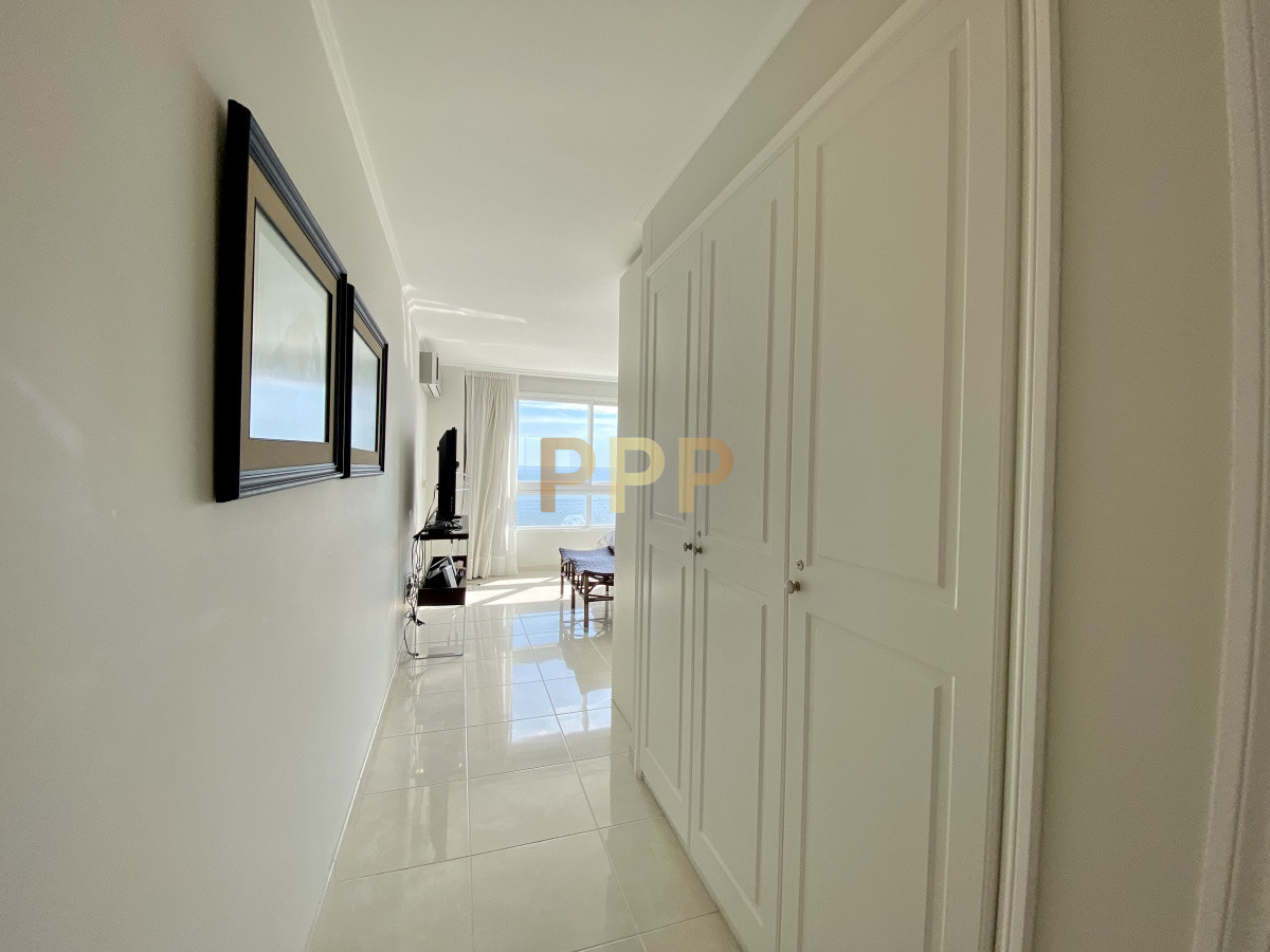 Apartamento ID.3468 - Piso alto en torre de categoría con todos y excelentes servicios.