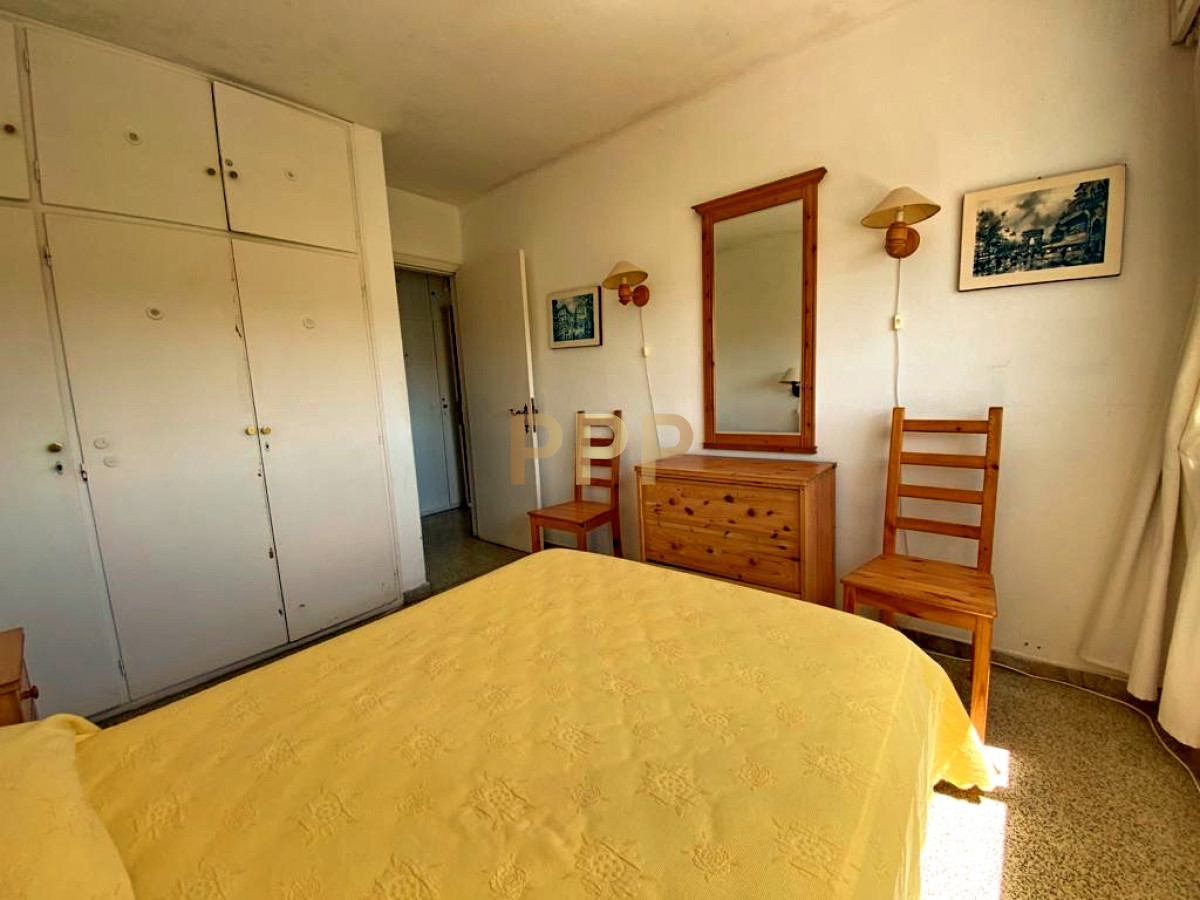 Apartamento ID.657 - Primera lÃ­nea frente al mar ( Mansa) Apartamento en Mansa, 2 dormitorios *