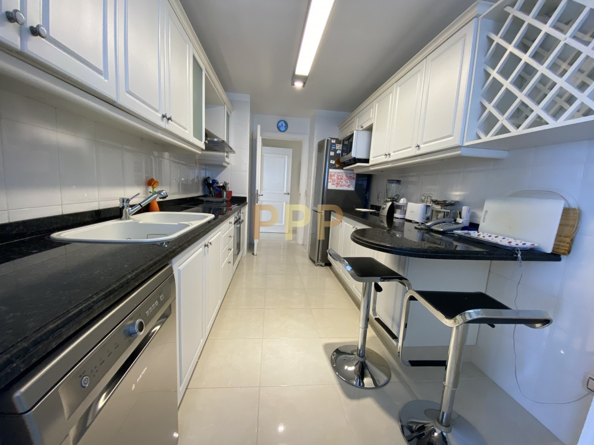 Apartamento ID.3468 - Piso alto en torre de categoría con todos y excelentes servicios.