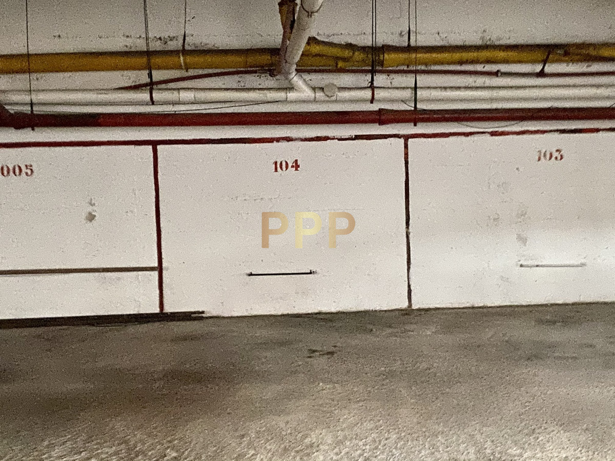 Apartamento ID.129 - En venta, mono ambiente, con gran terraza con parrillero propio, en PenÃ­nsula.