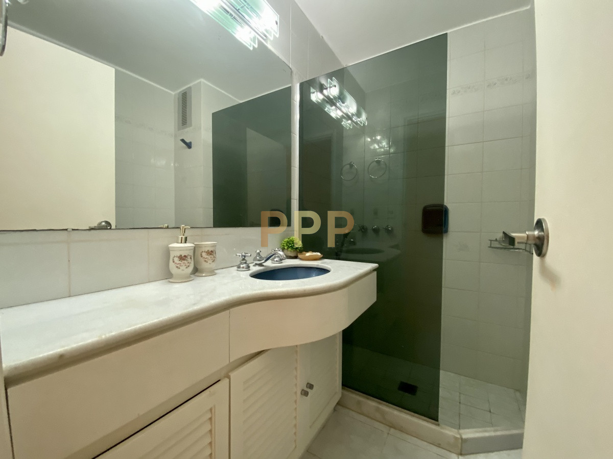 Apartamento ID.3719 - En venta y alquiler, a pasitos del Puerto de Punta del Este