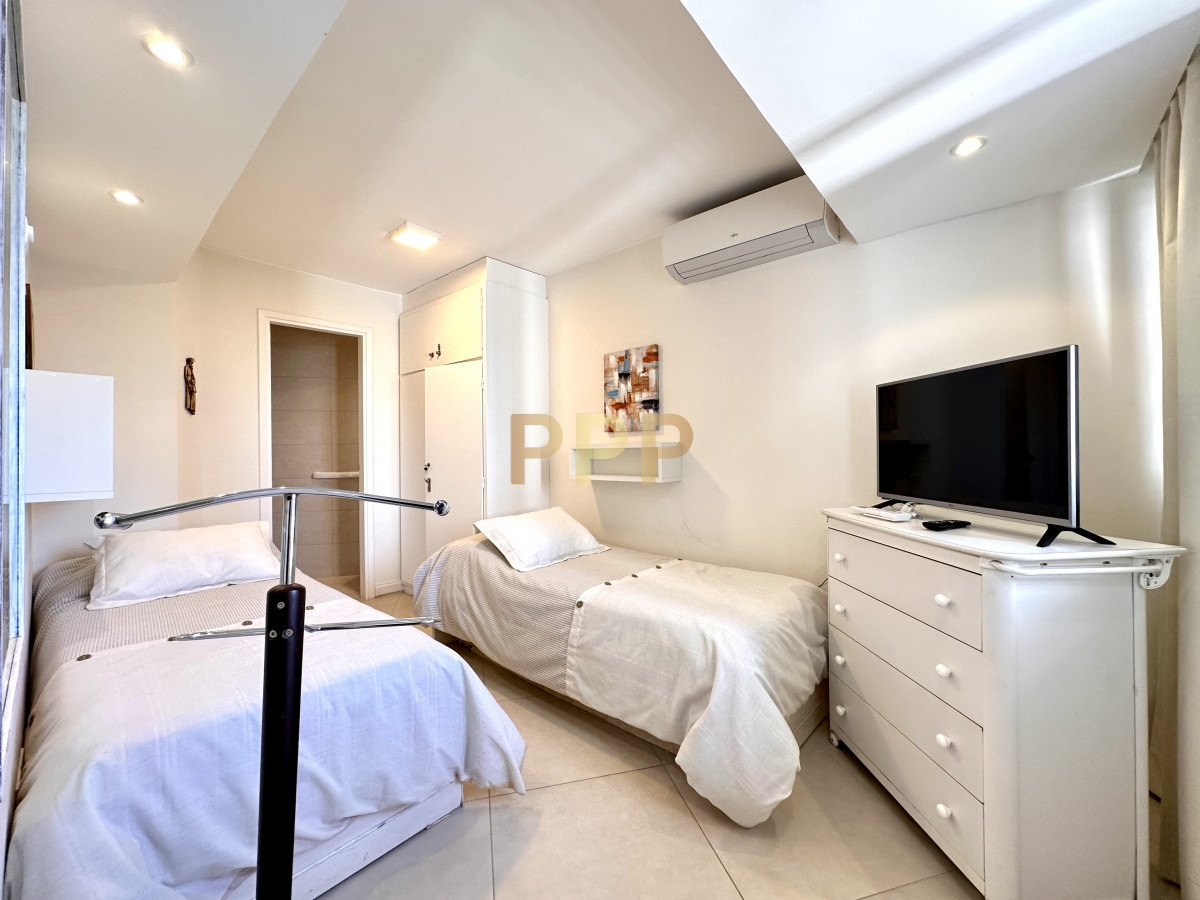 Apartamento ID.3943 - En venta y alquiler, primera línea, totalmente reciclado!!!