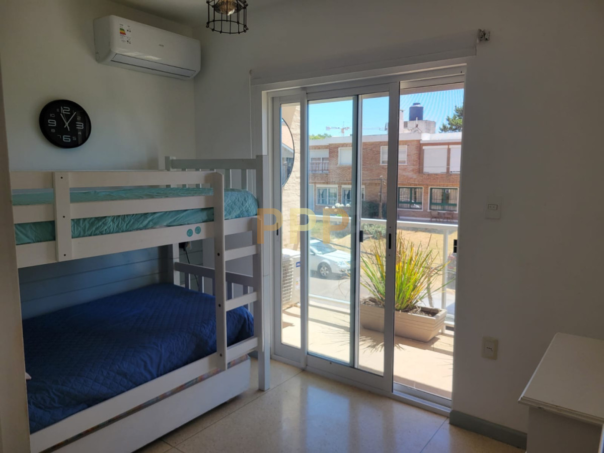 Apartamento ID.1405 - En alquiler con vista al mar, totalmente reciclado