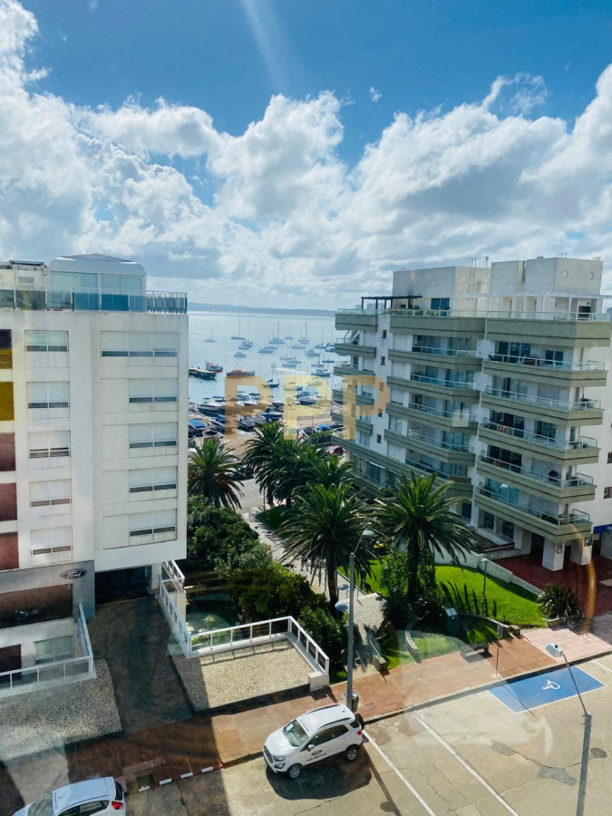 Apartamento ID.4172 - Apto en venta y alquiler, a pasitos del Puerto , reciclado.