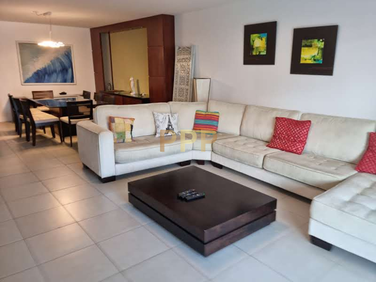 Apartamento ID.4 - En alquiler.. a pasitos del mar, torre con servicios.. Consulte!!!