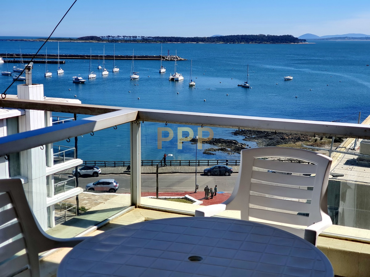 Apartamento ID.1084 - Apartamento amplio, luminoso con excelentes vistas al mar , y Puerto de Punta del Este