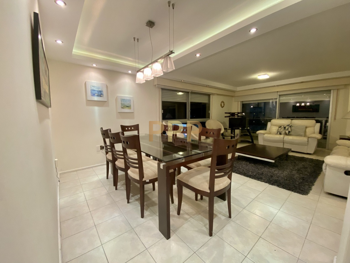 Apartamento ID.3719 - En venta y alquiler, a pasitos del Puerto de Punta del Este