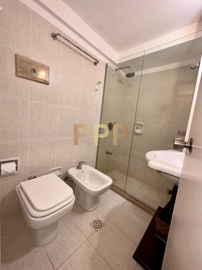 Apartamento ID.3888 - En venta,  alquiler invernal y de temporada!!! Reciclado