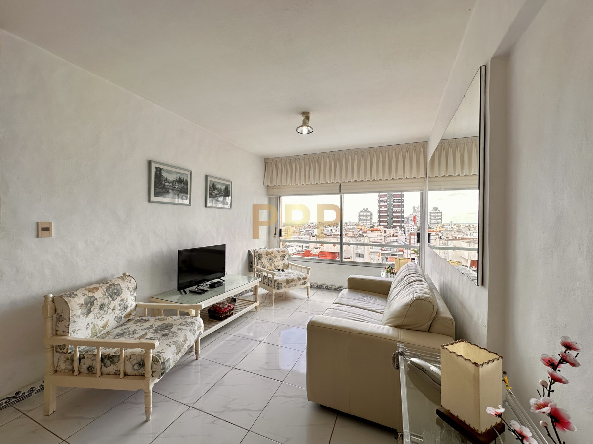 Apartamento ID.4199 - En Venta, a 100 metros del mar, Península Punta del Este