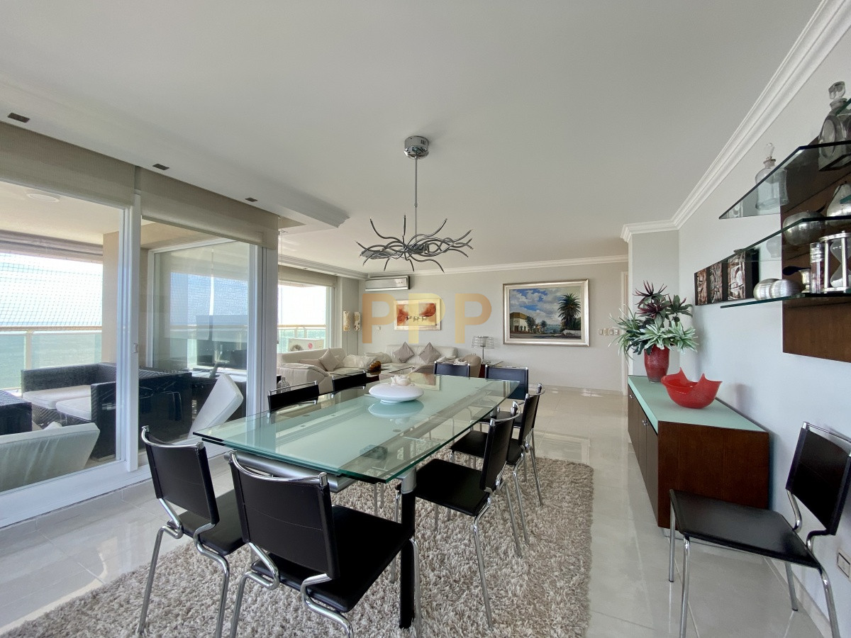 Apartamento ID.3468 - Piso alto en torre de categoría con todos y excelentes servicios.