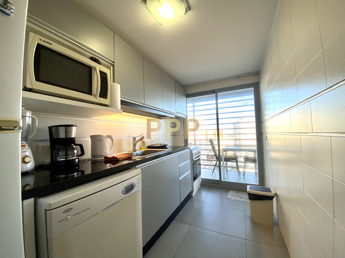 Apartamento ID.41 -  Muy lindo apartamento en piso alto , torre con todos y muy buenos servicios.