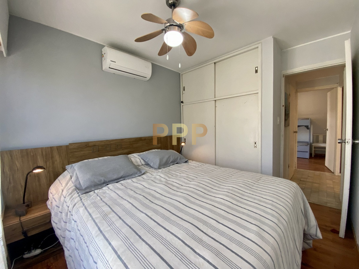 Apartamento ID.775 - Alquilo apartamento 2 dormitorios con parrillero propio en Península, Punta del Este