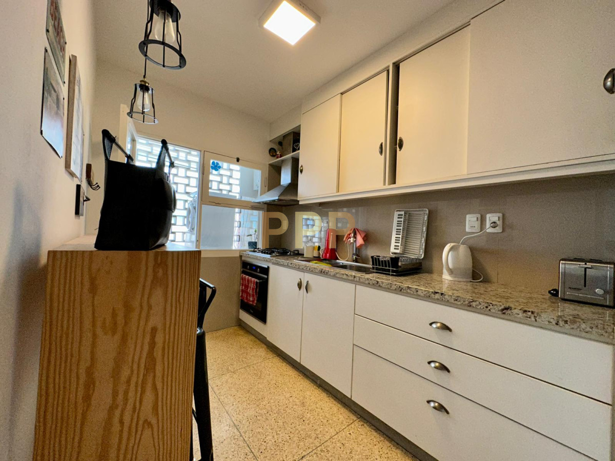 Apartamento ID.1405 - En alquiler con vista al mar, totalmente reciclado