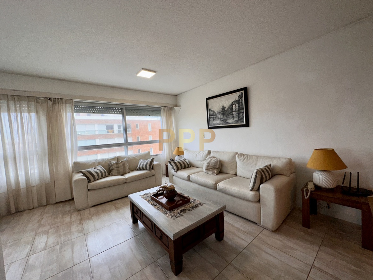 Apartamento ID.3888 - En venta,  alquiler invernal y de temporada!!! Reciclado
