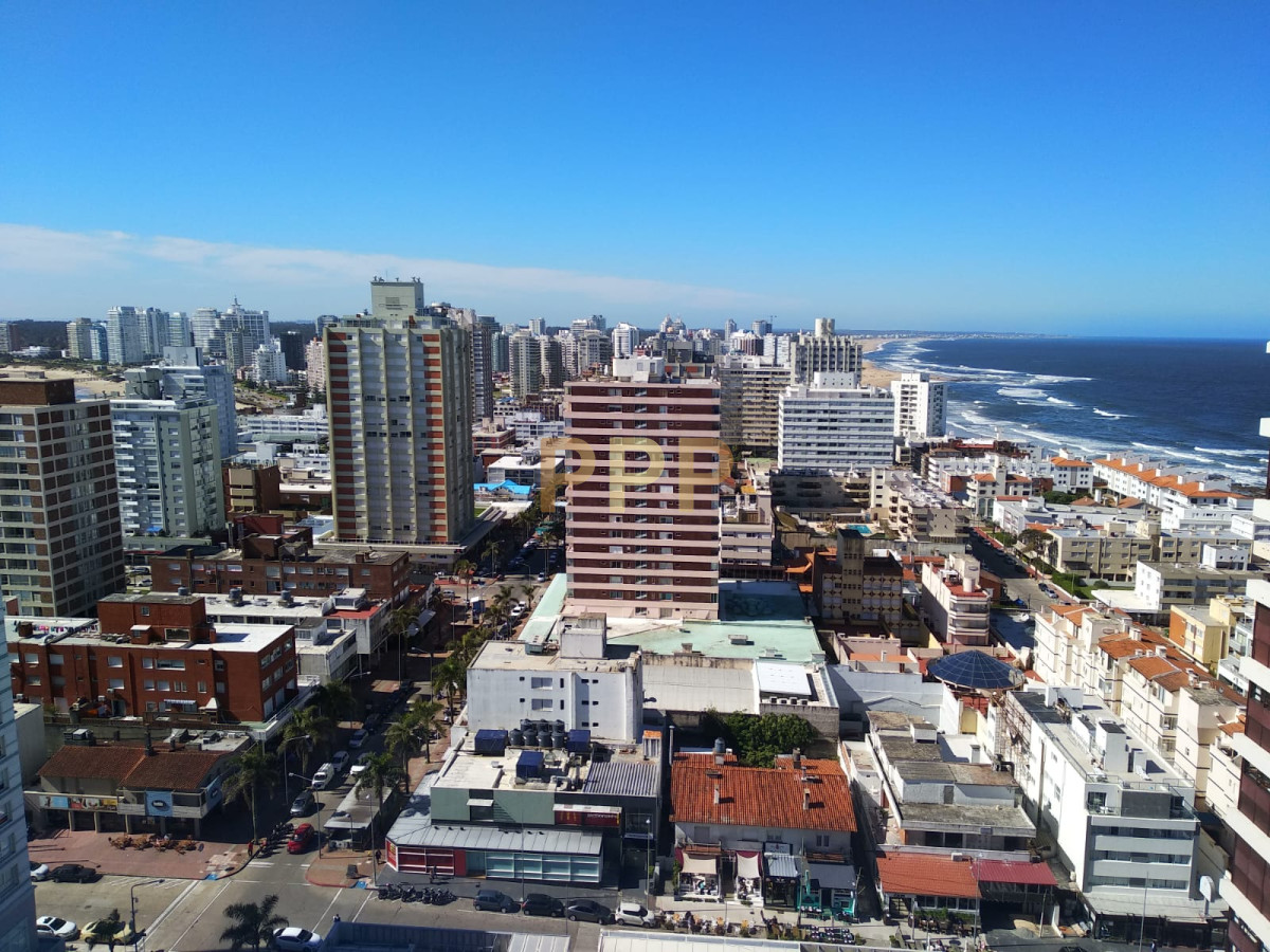 Apartamento ID.1354 - Alquile ya!!! Apartamento en el corazón de la Península, Punta del Este.