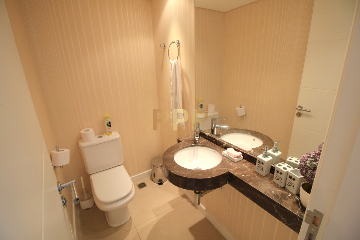 Apartamento ID.1057 - Apartamento con servicios en venta  en Punta del Este, zona Conrad.