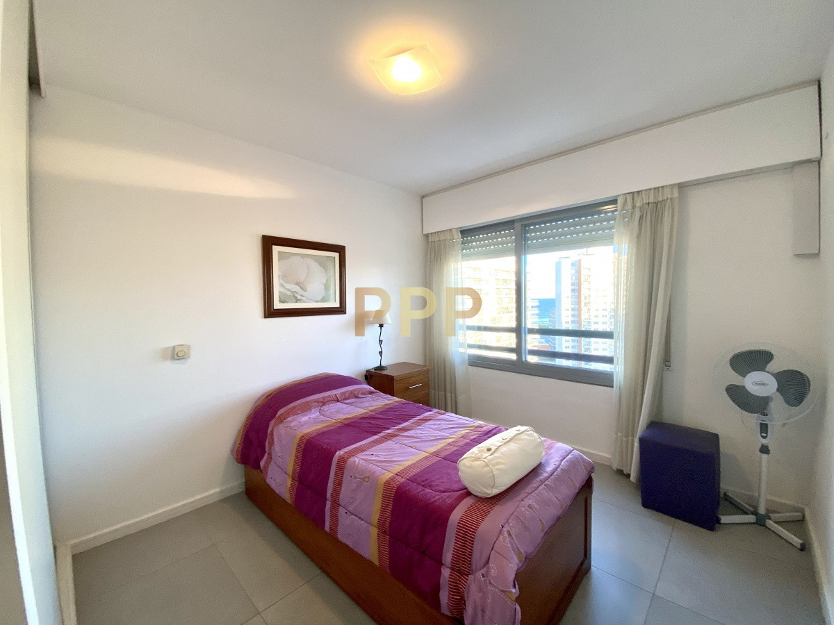 Apartamento ID.41 -  Muy lindo apartamento en piso alto , torre con todos y muy buenos servicios.