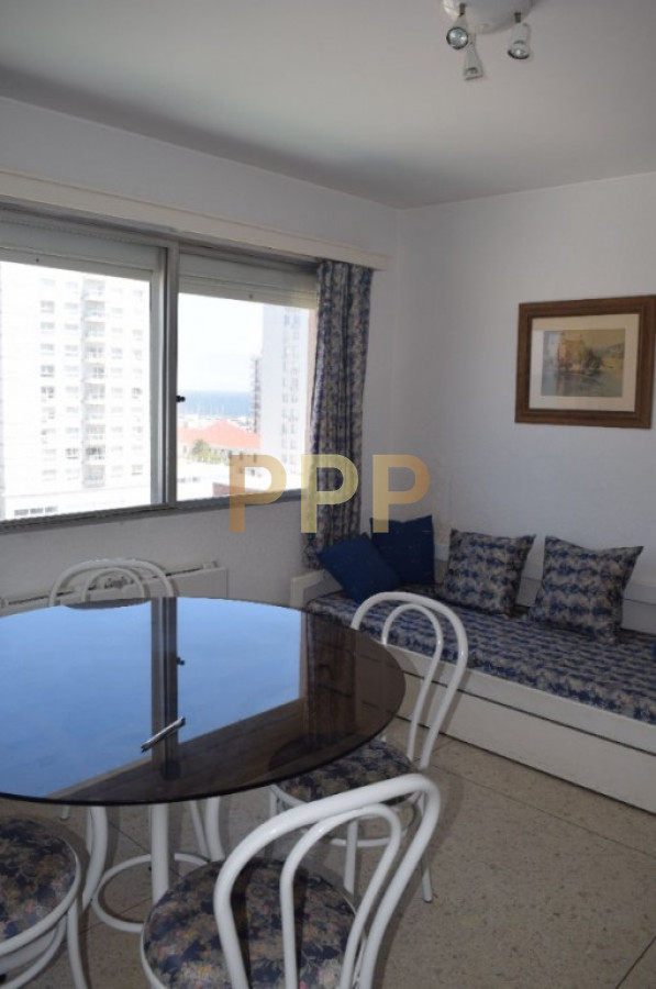 Apartamento ID.2321 - SE VENDE APARTAMENTO 1 DORMITORIO EN PENINSULA, PUNTA DEL ESTE CON MUY LINDA VISTA.