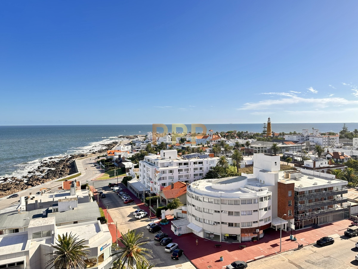 Apartamento ID.88 - Piso alto en venta, con inmejorable vistas al mar y puerto de Punta del Este