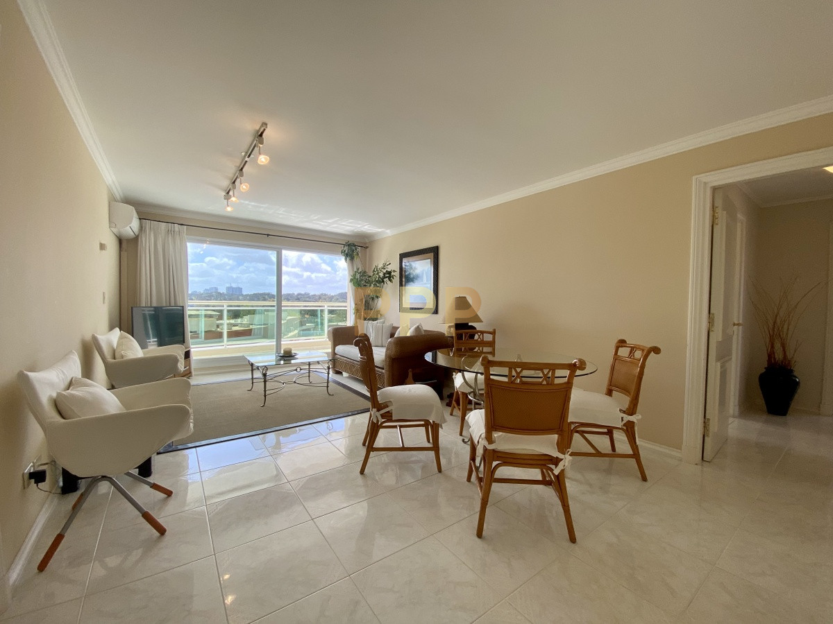 Apartamento ID.51 - Apartamento en Alquiler sobre playa mansa- Punta del Este 