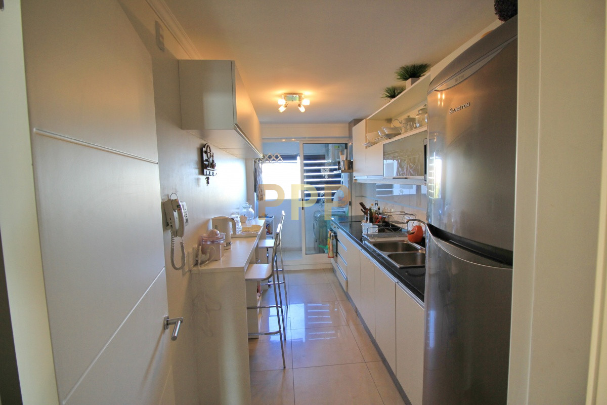 Apartamento ID.1057 - Apartamento con servicios en venta  en Punta del Este, zona Conrad.