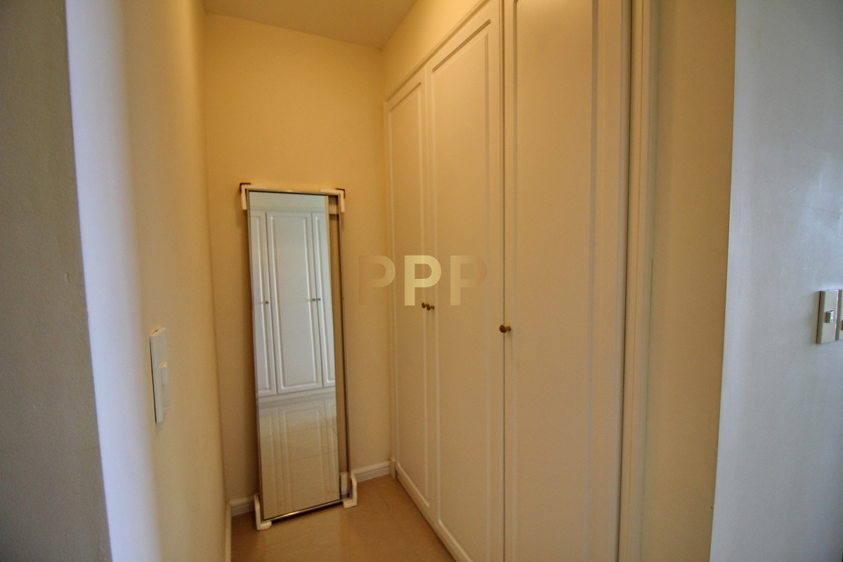 Apartamento ID.2344 - Apartamento de 3 dormitorios, primera linea frente al mar, en alquiler y venta, Punta del Este
