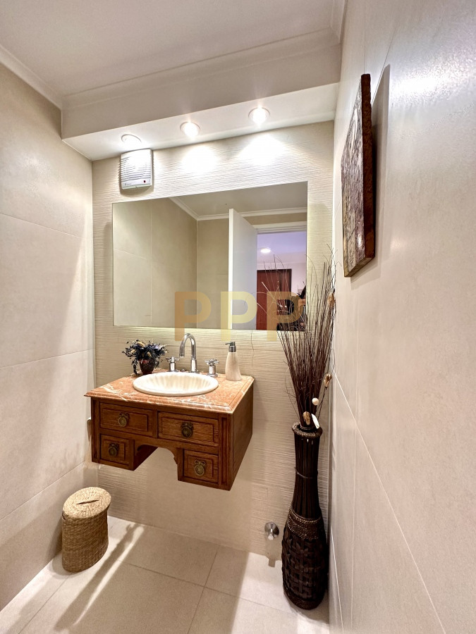 Apartamento ID.3943 - En venta y alquiler, primera línea, totalmente reciclado!!!