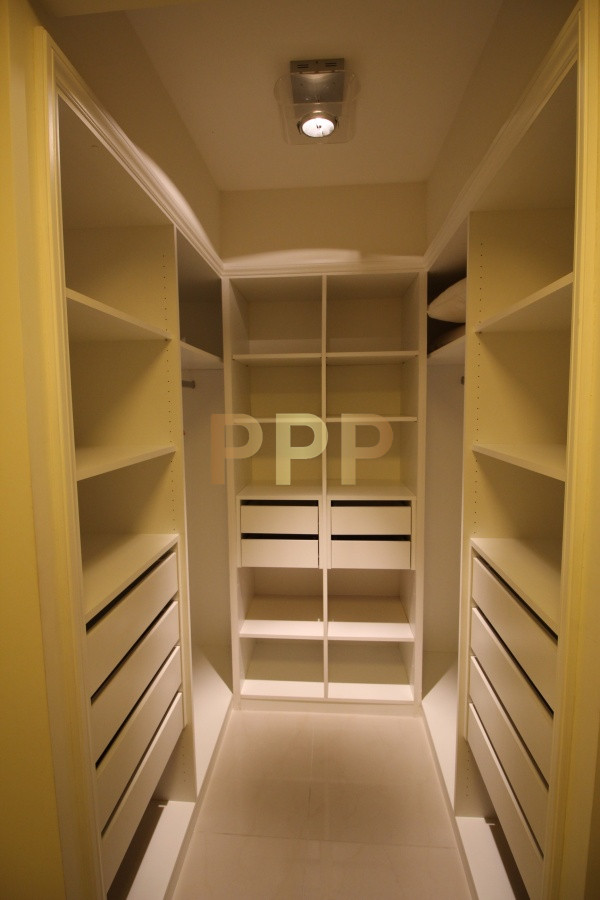 Apartamento ID.2338 - Apartamento de 3 dormitorios, primera linea frente al mar, en alquiler y venta, Punta del Este