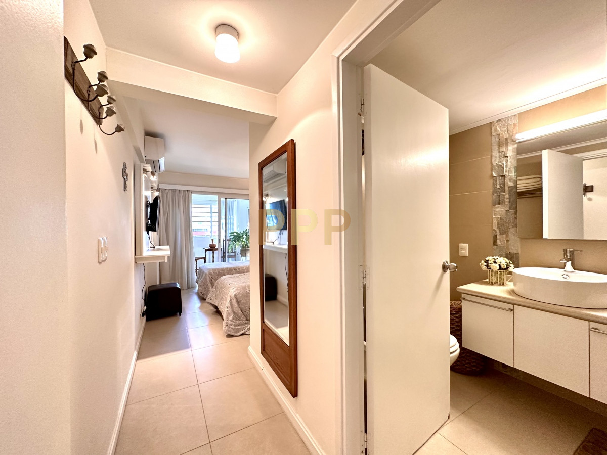 Apartamento ID.3943 - En venta y alquiler, primera línea, totalmente reciclado!!!