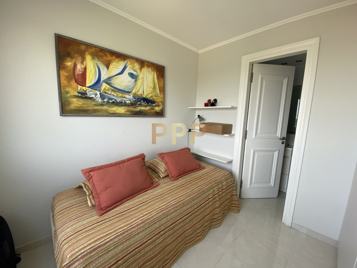 Apartamento ID.3468 - Piso alto en torre de categoría con todos y excelentes servicios.