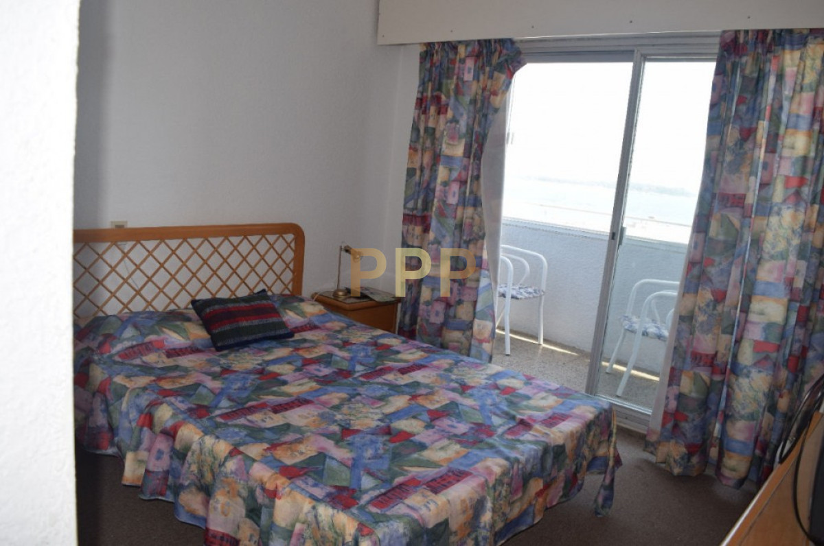 Apartamento ID.2321 - SE VENDE APARTAMENTO 1 DORMITORIO EN PENINSULA, PUNTA DEL ESTE CON MUY LINDA VISTA.