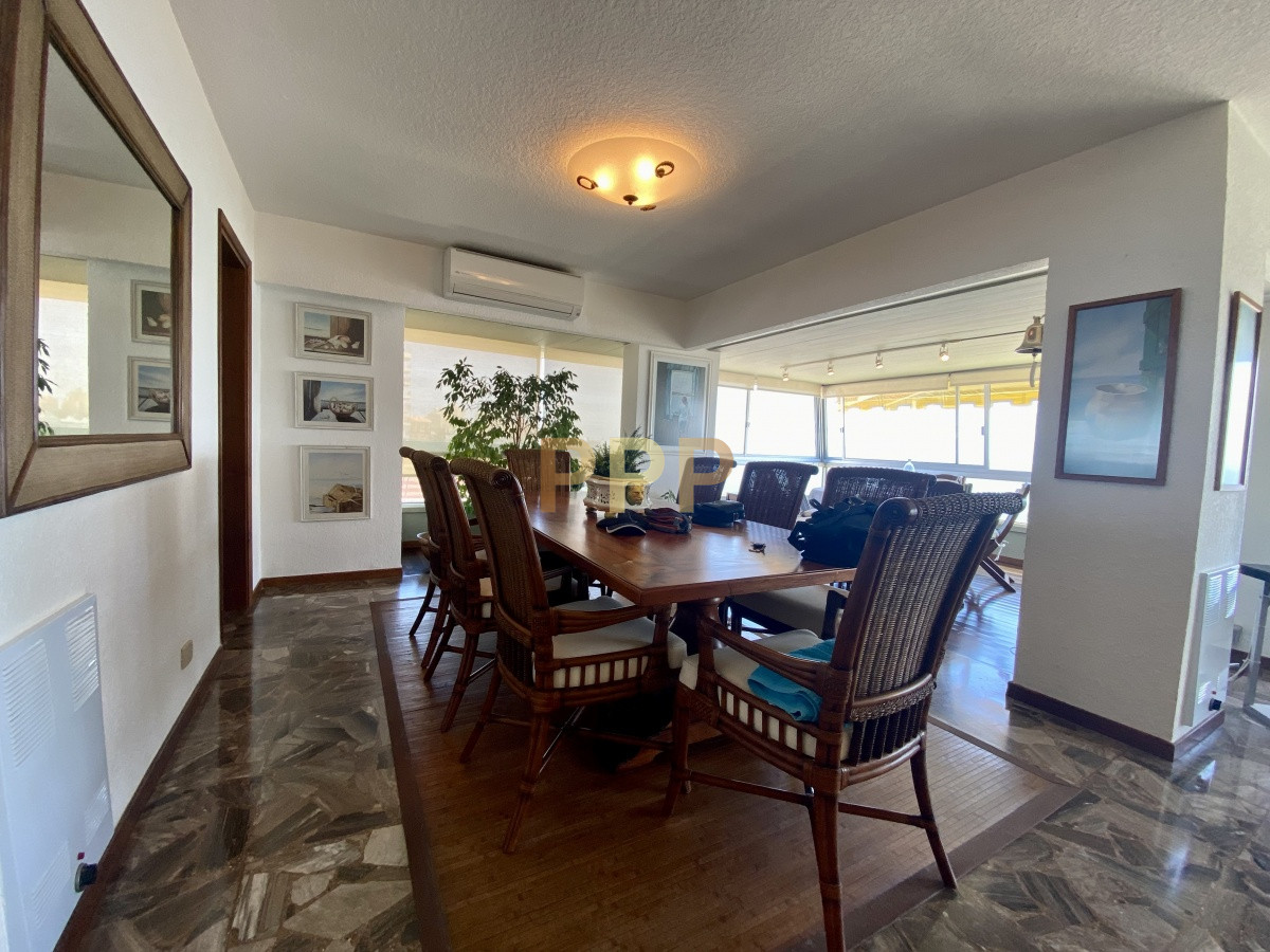 Apartamento ID.3744 - En venta y alquiler primera línea con excelentes vistas!!!