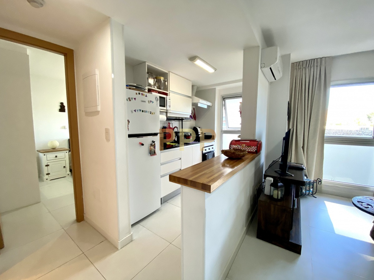 Apartamento ID.1262 - Apartamento en alquiler sobre Roosevelt con piscina y servicios, Punta del Este.