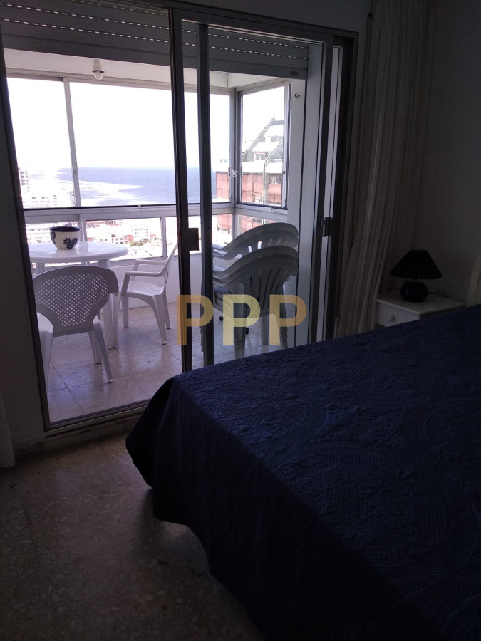 Apartamento ID.1354 - Alquile ya!!! Apartamento en el corazón de la Península, Punta del Este.