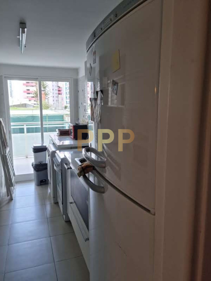 Apartamento ID.4 - En alquiler.. a pasitos del mar, torre con servicios.. Consulte!!!