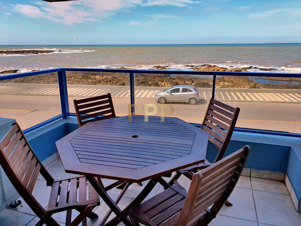 Apartamento ID.183 - Vendo o alquilo apartamento 3 dormitorios en primera lí­nea en Pení­nsula, Punta del Este 
