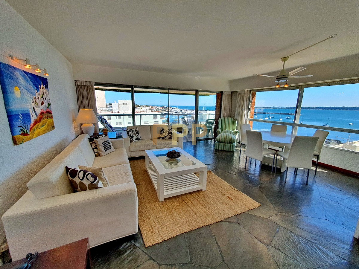 Apartamento ID.1084 - Apartamento amplio, luminoso con excelentes vistas al mar , y Puerto de Punta del Este