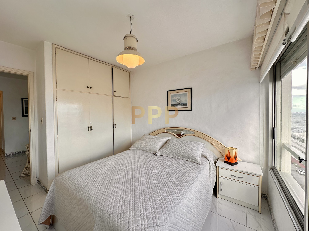 Apartamento ID.4199 - En Venta, a 100 metros del mar, Península Punta del Este