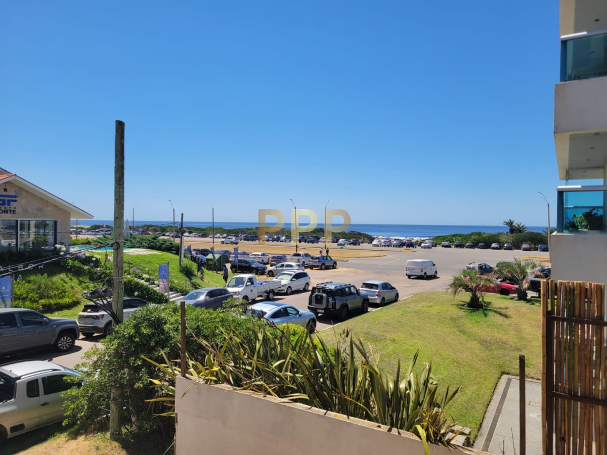 Apartamento ID.1405 - En alquiler con vista al mar, totalmente reciclado