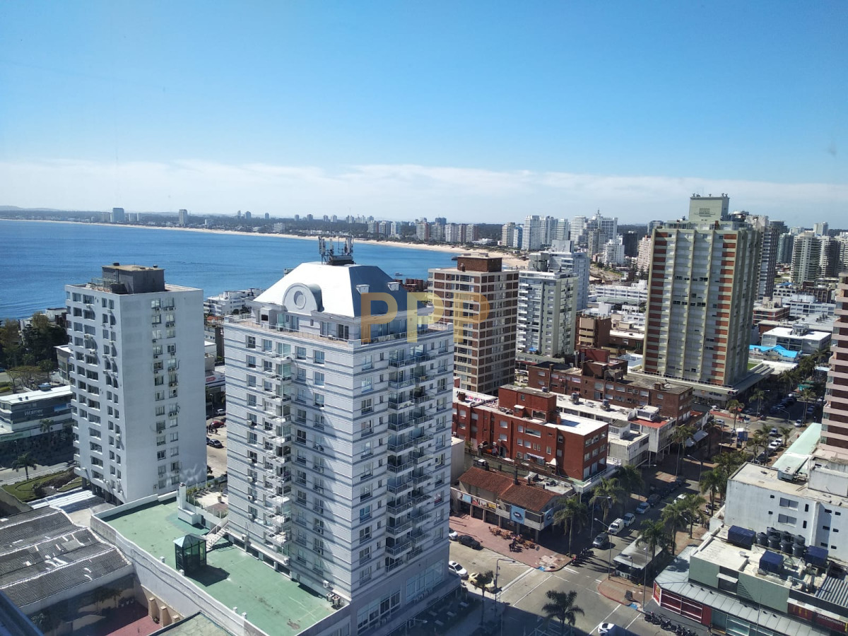 Apartamento ID.1354 - Alquile ya!!! Apartamento en el corazón de la Península, Punta del Este.